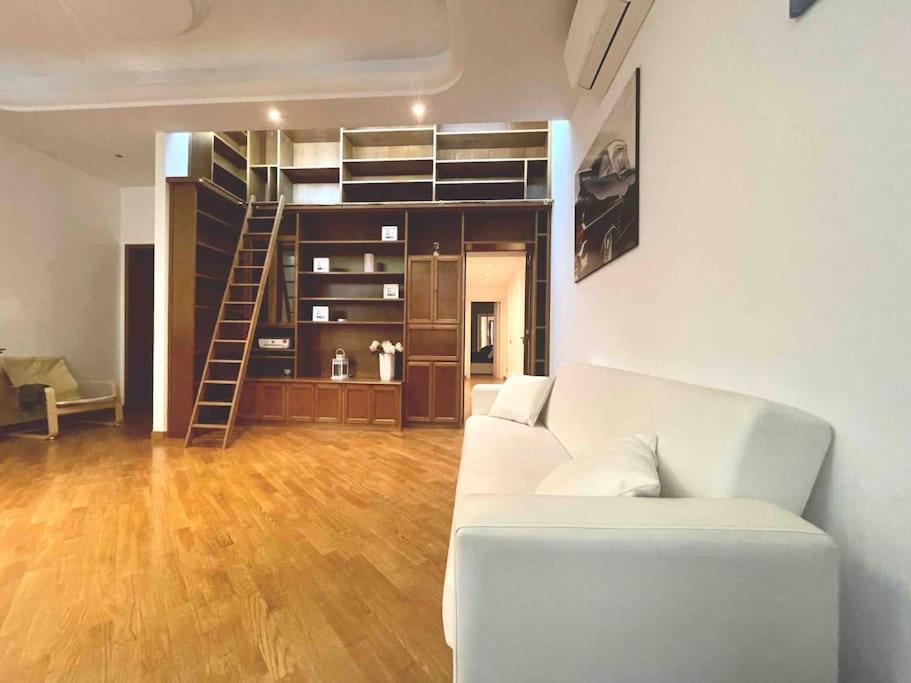 Colosseum Charming Stay Рим Екстер'єр фото