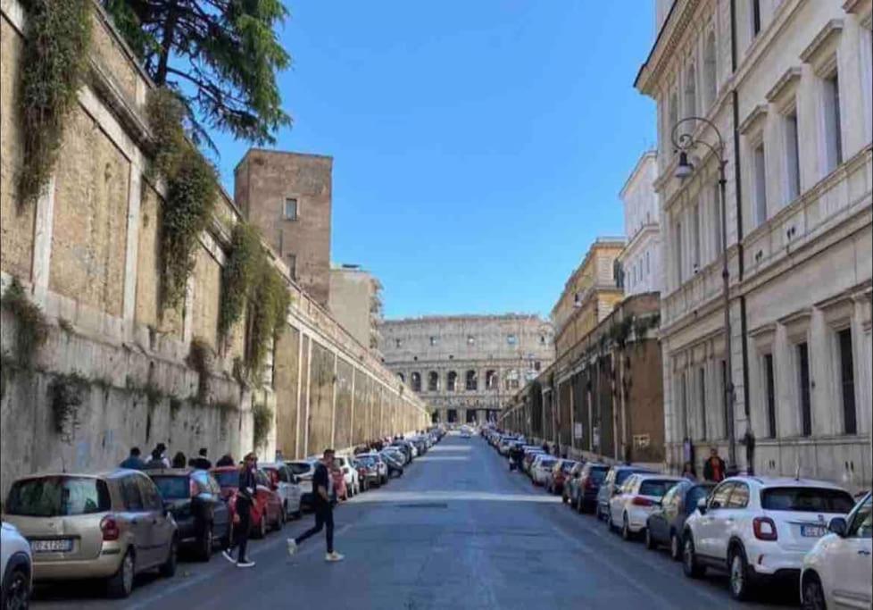 Colosseum Charming Stay Рим Екстер'єр фото