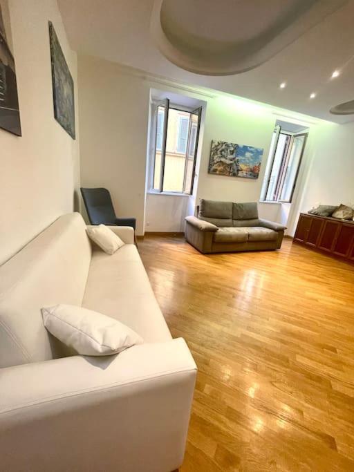 Colosseum Charming Stay Рим Екстер'єр фото